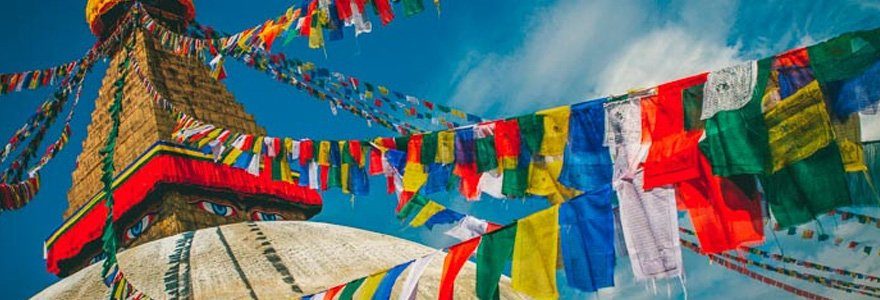 drapeaux de prières tibétains